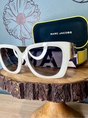 Marc Jacobs White Oversized Square Sunglasses with Dark Lenses
